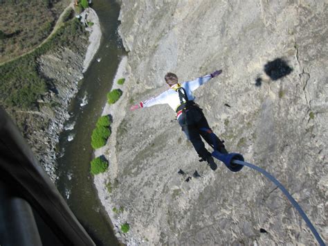 Top 20 Amazing Places To Bungee Jump