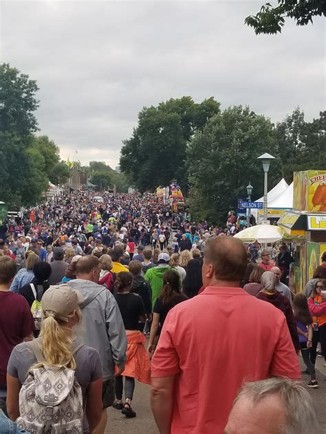 Crowded State Fair : r/minnesota