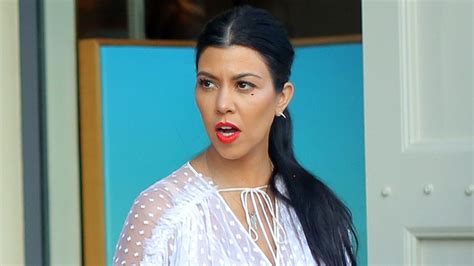 Mega Bikini Body Kourtney Kardashian Zeigt Riesen Br Ste Promiflash De