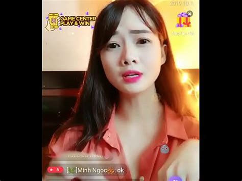 Bé Anh xinh livestream Uplive XVIDEOS