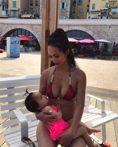 Di N Bikini M Con Ng B I Bi N M B M S A Khi N D N T Nh X N Xao H A Ra Ng I Quen