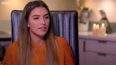 Love Islands Ellie Brown Had Secret Boob Job Before Christmas With Star Now Feeling Sexier