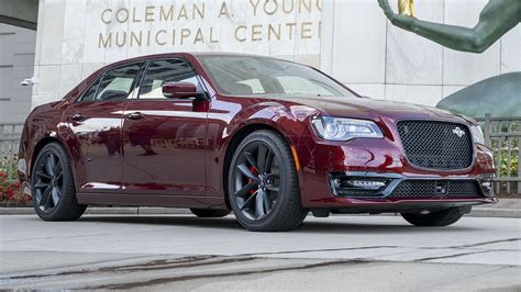 Série Final Do Chrysler 300c Ganha Motor V8 Hemi Do Dodge Challenger