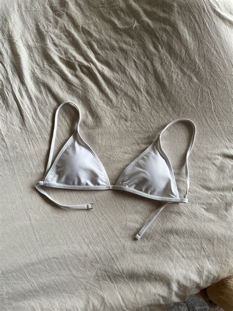 White Triangle Bikini Top Women S Fashion Swimwear Bikinis Swimsuits On Carousell