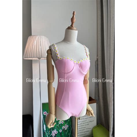 Bikini Liền Thân Phối Gọng Nâng Ngực EMMA Phối Hoa Cúc Daisy Bikini Hoa Hậu Thuỳ Tiên Shopee