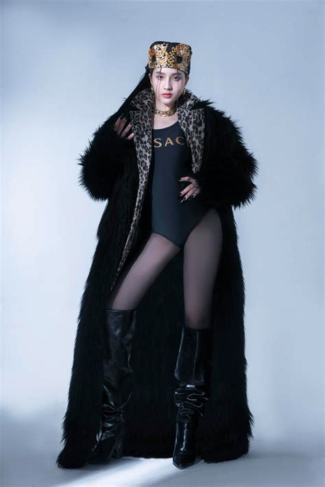 Thiên An hiếm hoi diện bikini ẩn ý Đâu ai chung tình mãi