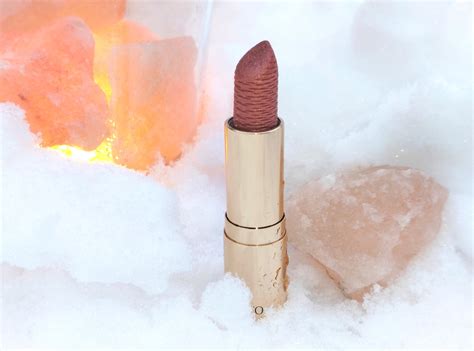 Помада для губ Artdeco Lip Jewels мерцающая тон Nude Diamonds добавит блеска и объема вашим