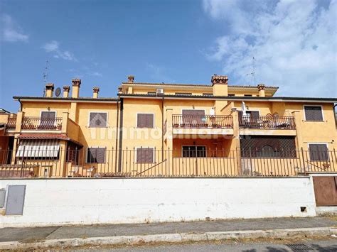 Vendita Appartamento Roma Trilocale In Via Roseto Degli Abruzzi