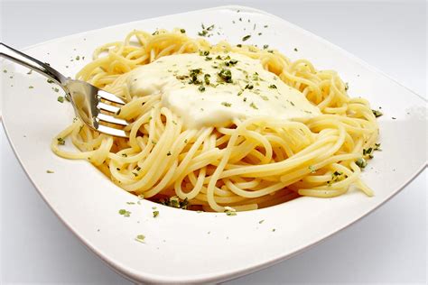 Ricetta Spaghetti Cacio E Pepe