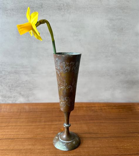 Vintage Brass Flower Vase Etched Brass Tabel Top Decoration Brass Decor Etsy