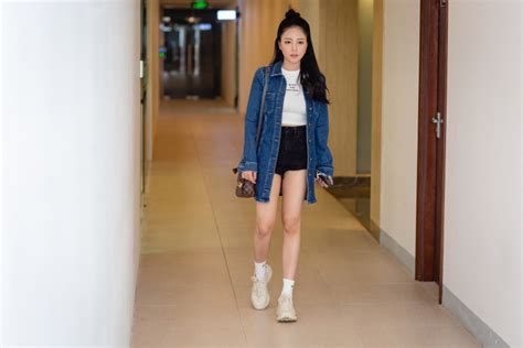 Hot girl World Cup làm MC cùng Cù Trọng Xoay sau tin đồn cặp đại gia Báo Dân trí