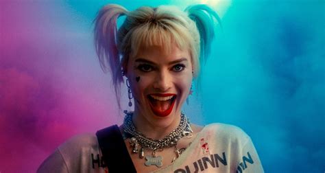 Early Birds Of Prey Reactions Praise Margot Robbie Film