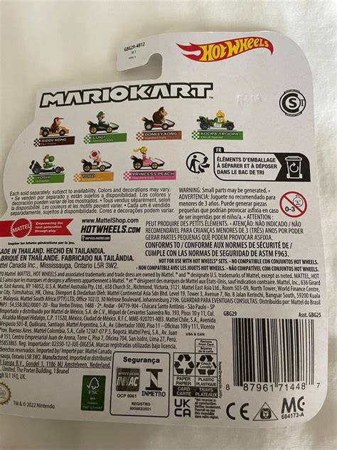 Hot Wheels Mario Kart YOSHI B DASHER KART Nintendo Mariokart New