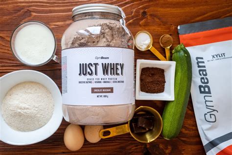 Fitness recept: Cuketový chlebíček s proteinem a čokoládou - GymBeam Blog