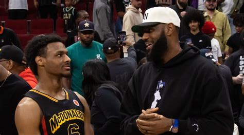 Lebron James Giddily Rushes Into Locker Room Post Lakers Win To Watch Bronny’s Usc Game Wkky