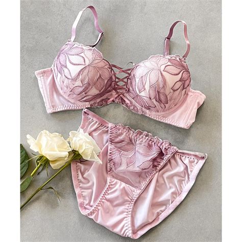 フランデランジェリー fran de lingerie 新作続々 ペアブラジャー ペアブラジャーワイヤー有り ブラジャーショーツセット返品不可商品 他 ファッション通販