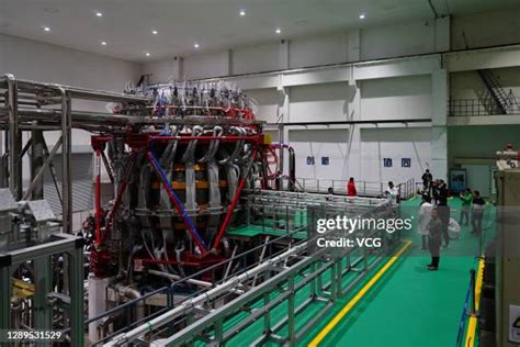 Tokamak Fusion Reactor Photos and Premium High Res Pictures - Getty Images