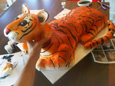 Cake Craft: Upcoming Tiger Cake