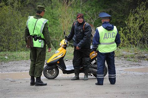 Для езды на скутере теперь нужны права