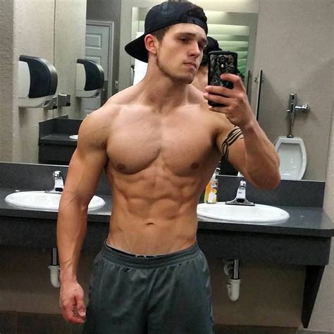 Gym Selfie Gorgeous Men Gym Guys Gym Photos