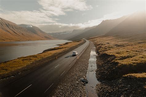 Driving Safely: Navigating Iceland's Roads