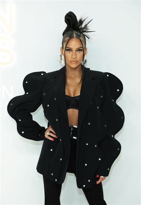 Cassie Plays With Proportions In Annakiki Jacket At Cfda Awards