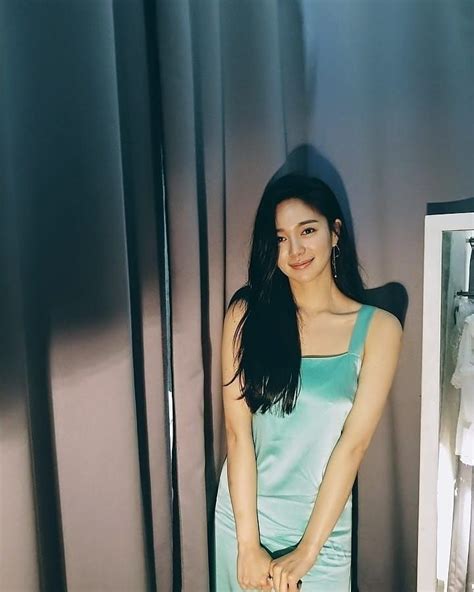 Hot Sexy Lee Elijah Bikini Pics