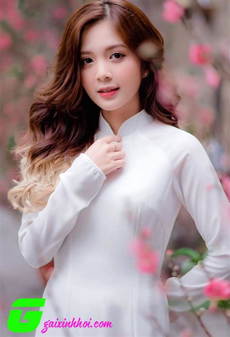 Vẻ đẹp tựa thiên thần của hot girl Ngọc Huyền khiến ai nhìn lòng cũng dậy sóng