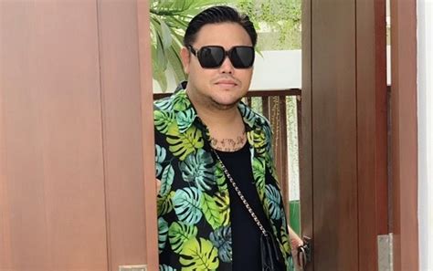 Ivan Gunawan Tampar Media Lewat Fakta Usai Diberitakan Mesra Bareng