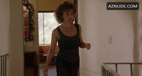 Marta Dubois Nude Aznude