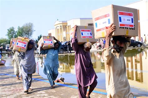 Türkiyes disaster agency helps Pakistans flood victims Daily Sabah