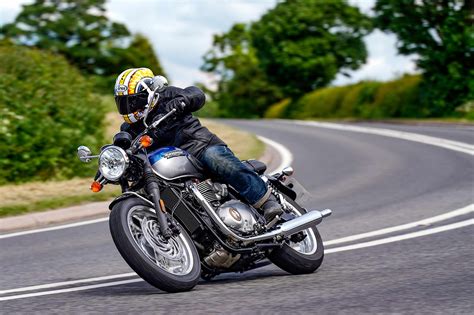 Triumph Bonneville T First Ride Review Motorcyclist Atelier