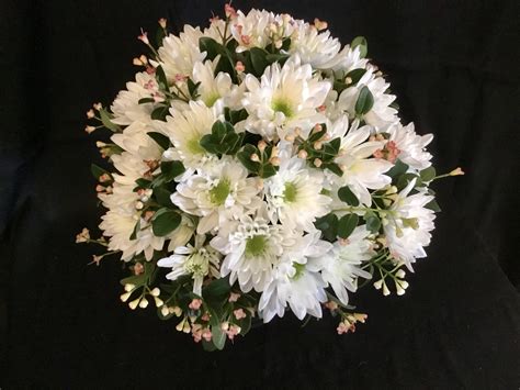 hand tied bouquet bunch  posy traditional hand tied posy west