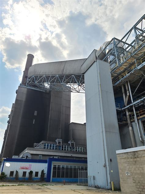 Abandoned PA power plant [OC] : r/AbandonedPorn