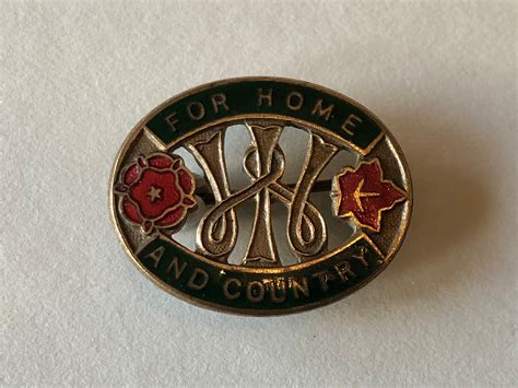 Vintage Enamel Badgepinpinback Womens Institutewi Circa 1940