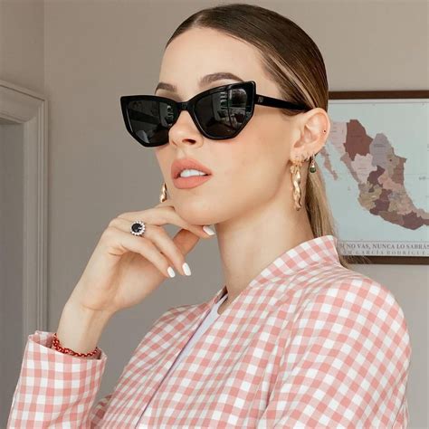 Completamente mojada Mariana Rodríguez posa de espaldas con coqueto bikini En El Radar