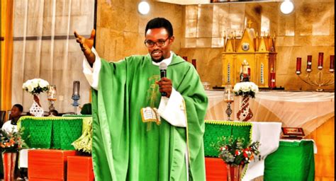 I Don T Understand Why Women Come For An Event Half Naked Whereas Their Male Counterparts Are