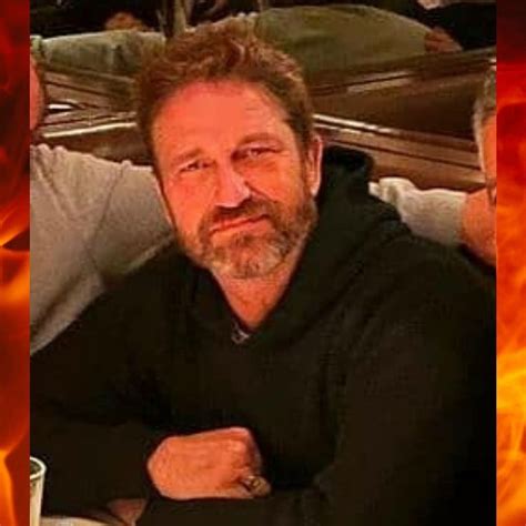 Pin By Ginger Hinosa On Hot Actors Gerard Butler Actor Gerard Butler Gerard Butler Gamer