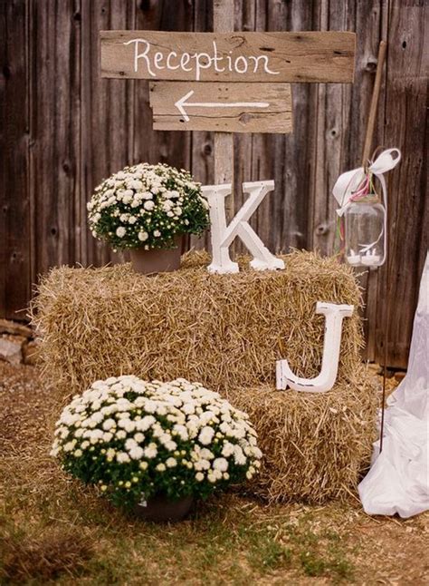 Rustic Weddings 25 Chic Rustic Hay Bale Decoration Ideas For Country