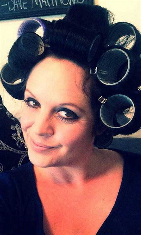 Pin De Staci Roslein Em Sleeping In Hair Rollers Or Curlers