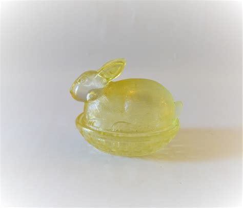 Easter Bunny Dish Vaseline Glass Rabbit Covered Butter Carnival Yellow Pastel Pressed Country