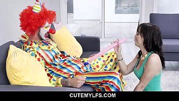 Bossy MILF Goes Down On A Clown Alana Cruise XVIDEOS