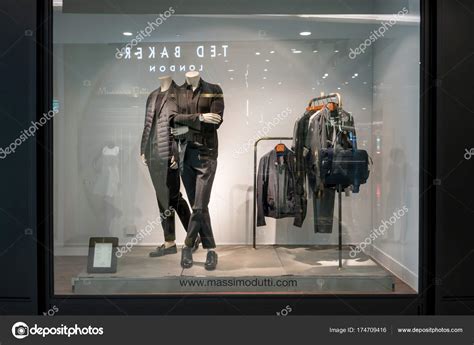 Massimo Dutti shop at Emquatier, Bangkok, Thailand, Nov 3, 2017 – Stock ...
