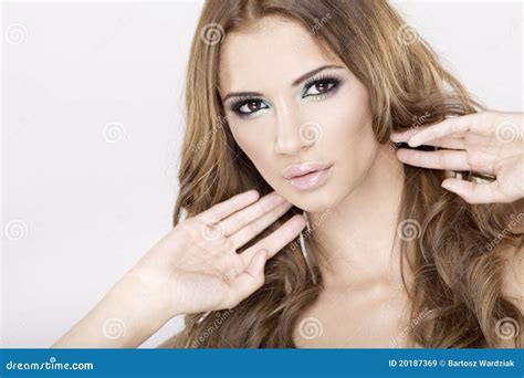 Beau Brunette De Verticale Image Stock Image Du Brune