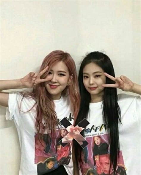 Beauty Cute Selca Rose Jennie Blackpink Concert In 23900 Hot Sex Picture