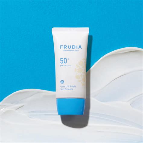 Солнцезащитная крем-эссенция SPF50+/PA++++ (50г) — купить в интернет ...