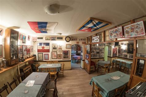 Galerija Kafana Pavle Korčagin Enterijer Kafane