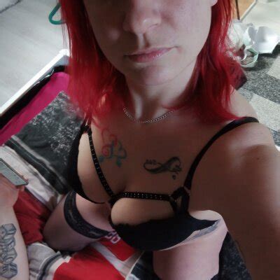 Mia Red Stripchat Webcam Model Profile Free Live Sex Show Cam4Joy