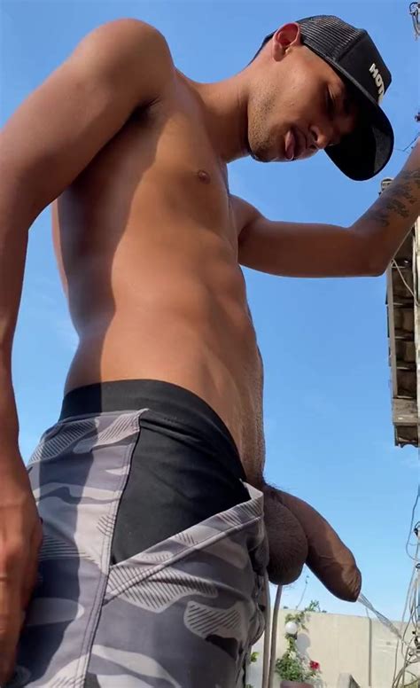 Hot Man Brazilian Pissing ThisVid 日本語で