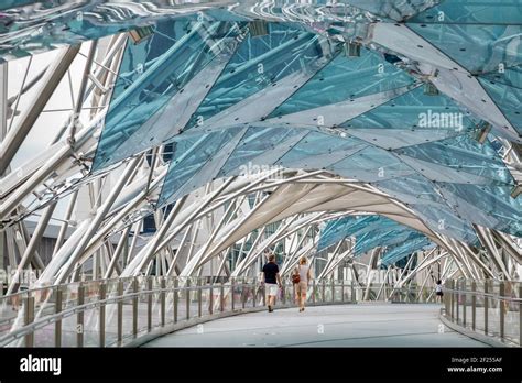 The Helix Bridge in Singapore Stock Photo - Alamy